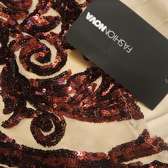 Fashion Nova Burgandy Sequin Maxi Formal Gown Sz 2X - Picture 9 of 9
